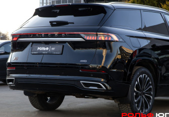 Подержанный автомобиль Jaecoo J8 2024 года (22 фото)