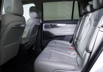 Подержанный автомобиль GAC GS8 2023 года (13 фото)