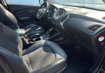 Подержанный автомобиль Hyundai ix35 2014 года (13 фото)