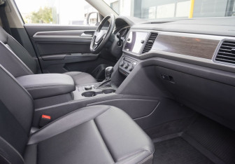 Подержанный автомобиль Volkswagen Teramont 2018 года (13 фото)