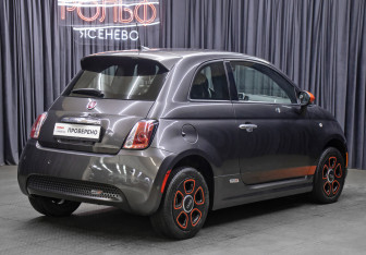 Подержанный автомобиль Fiat 500 Hatchback 2017 года (5 фото)