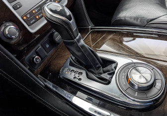 Подержанный автомобиль Infiniti QX80 2019 года (30 фото)