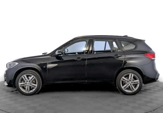 Подержанный автомобиль BMW X1 2020 года (8 фото)