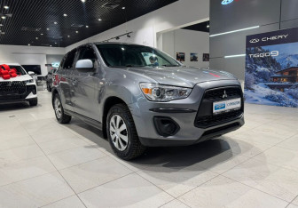 Подержанный автомобиль Mitsubishi ASX 2014 года (3 фото)