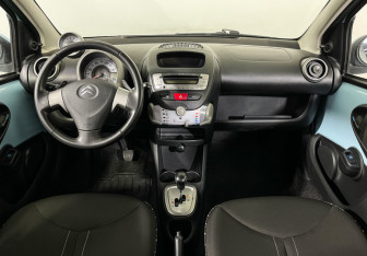 Подержанный автомобиль Citroen C1 2014 года (12 фото)