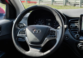 Подержанный автомобиль Hyundai Solaris Sedan 2024 года (14 фото)