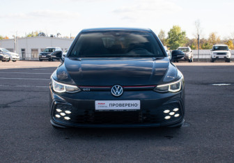 Подержанный автомобиль Volkswagen Golf GTI Hatchback 2021 года (2 фото)
