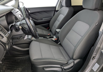 Подержанный автомобиль Kia Cerato Sedan 2015 года (20 фото)