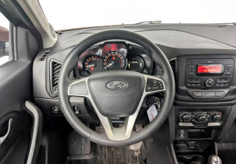 Подержанный автомобиль LADA (ВАЗ) XRAY 2020 года (21 фото)