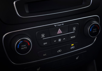 Подержанный автомобиль Kia Sorento 2013 года (17 фото)