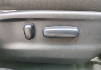 Подержанный автомобиль Toyota Venza 2013 года (16 фото)