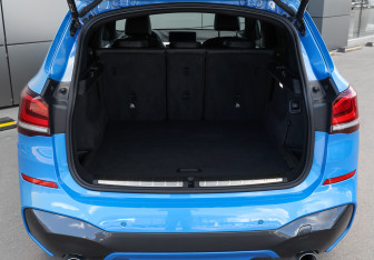 Подержанный автомобиль BMW X1 2019 года (9 фото)