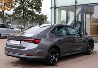Подержанный автомобиль Skoda Octavia Liftback 2020 года (4 фото)