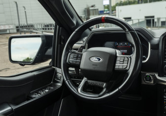 Подержанный автомобиль Ford F-150 2021 года (12 фото)