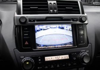 Подержанный автомобиль Toyota Land Cruiser Prado 2017 года (18 фото)