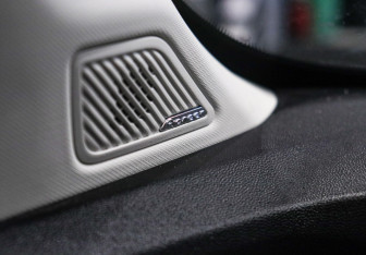 Подержанный автомобиль Changan UNI-S 2024 года (8 фото)