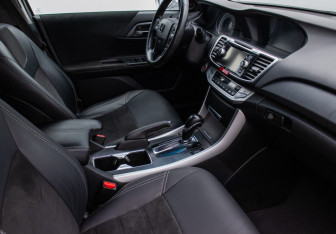Подержанный автомобиль Honda Accord Sedan 2013 года (9 фото)
