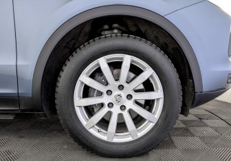 Подержанный автомобиль Porsche Cayenne 2018 года (18 фото)