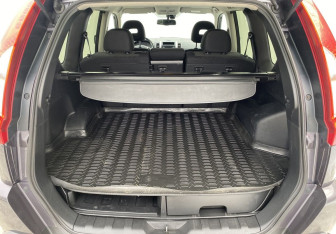 Подержанный автомобиль Nissan X-Trail 2014 года (15 фото)