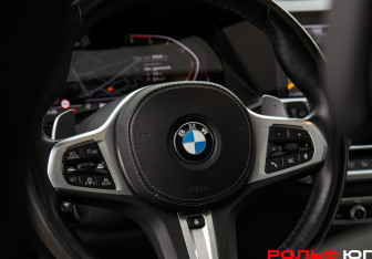 Подержанный автомобиль BMW X7 2020 года (18 фото)