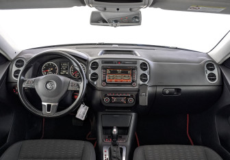 Подержанный автомобиль Volkswagen Tiguan 2013 года (14 фото)