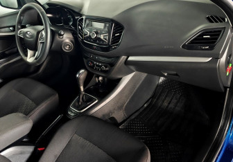 Подержанный автомобиль LADA (ВАЗ) Vesta Sedan 2021 года (9 фото)