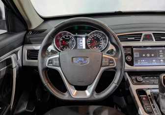 Подержанный автомобиль Geely Atlas 2018 года (22 фото)