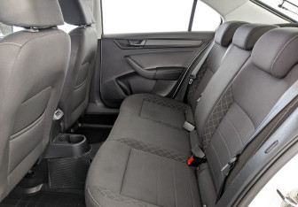 Подержанный автомобиль Skoda Rapid Liftback 2020 года (18 фото)