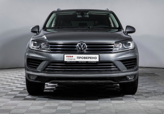 Подержанный автомобиль Volkswagen Touareg 2015 года (2 фото)