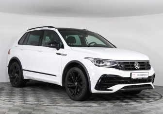 Подержанный автомобиль Volkswagen Tiguan 2021 года (3 фото)