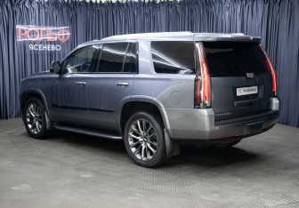 Подержанный автомобиль Cadillac Escalade Suv 2020 года (7 фото)