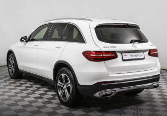 Подержанный автомобиль Mercedes-Benz GLC Coupe 2015 года (7 фото)