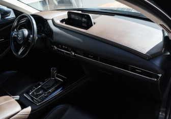 Подержанный автомобиль Mazda CX-30 2021 года (7 фото)