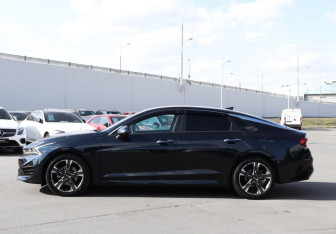 Подержанный автомобиль Kia K5 2020 года (8 фото)