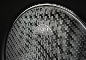 Подержанный автомобиль Bentley Bentayga 2016 года (22 фото)