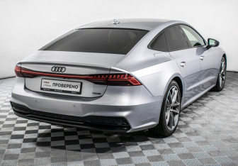 Подержанный автомобиль Audi A7 2018 года (5 фото)