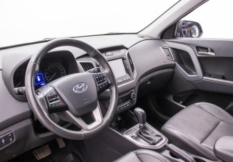 Подержанный автомобиль Hyundai Creta 2019 года (10 фото)