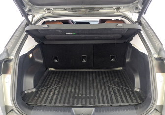 Подержанный автомобиль Omoda C5 2023 года (10 фото)