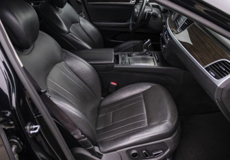 Подержанный автомобиль Hyundai Genesis 2016 года (11 фото)