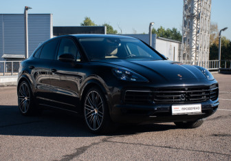 Подержанный автомобиль Porsche Cayenne 2019 года (4 фото)