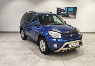 Подержанный автомобиль Toyota RAV4 2005 года (3 фото)