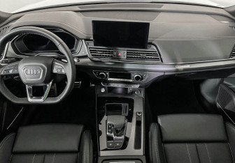Подержанный автомобиль Audi Q5 2024 года (12 фото)