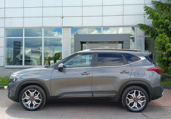Подержанный автомобиль Kia Seltos 2020 года (8 фото)
