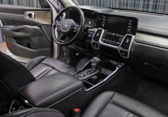 Подержанный автомобиль Kia Sorento 2020 года (11 фото)