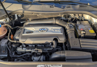 Подержанный автомобиль Volkswagen Passat Sedan 2012 года (9 фото)