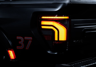 Подержанный автомобиль Ford F-150 2024 года (17 фото)