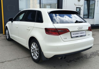 Подержанный автомобиль Audi A3 Hatchback 2013 года (7 фото)
