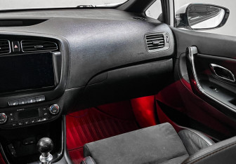 Подержанный автомобиль Kia Ceed GT 2014 года (15 фото)