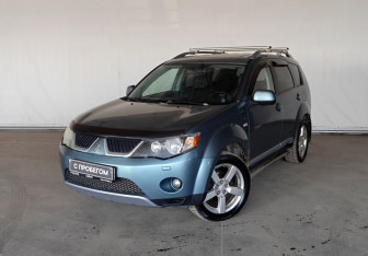 Подержанный автомобиль Mitsubishi Outlander 2008 года (1 фото)