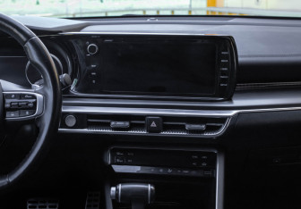 Подержанный автомобиль Kia K5 2021 года (11 фото)